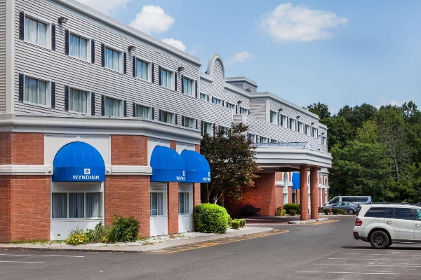 Wyndham Southbury image 1